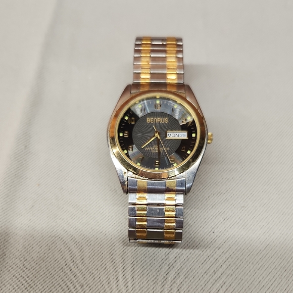 Gold and Silver Men's Watch - Picture 2 of 6